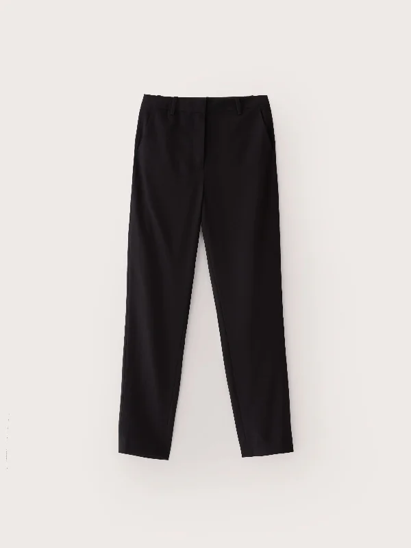 The Eleanor Slim Pant in Black