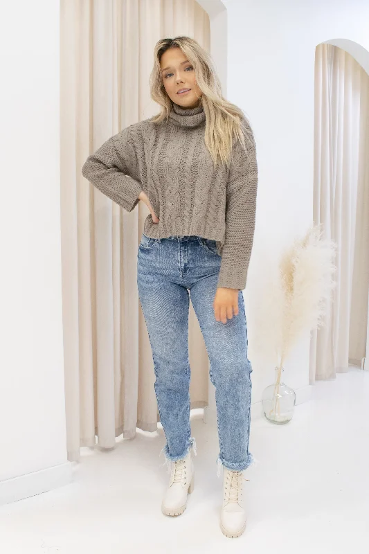 NEW DARCEY CROPPED CABLE KNIT SWEATER